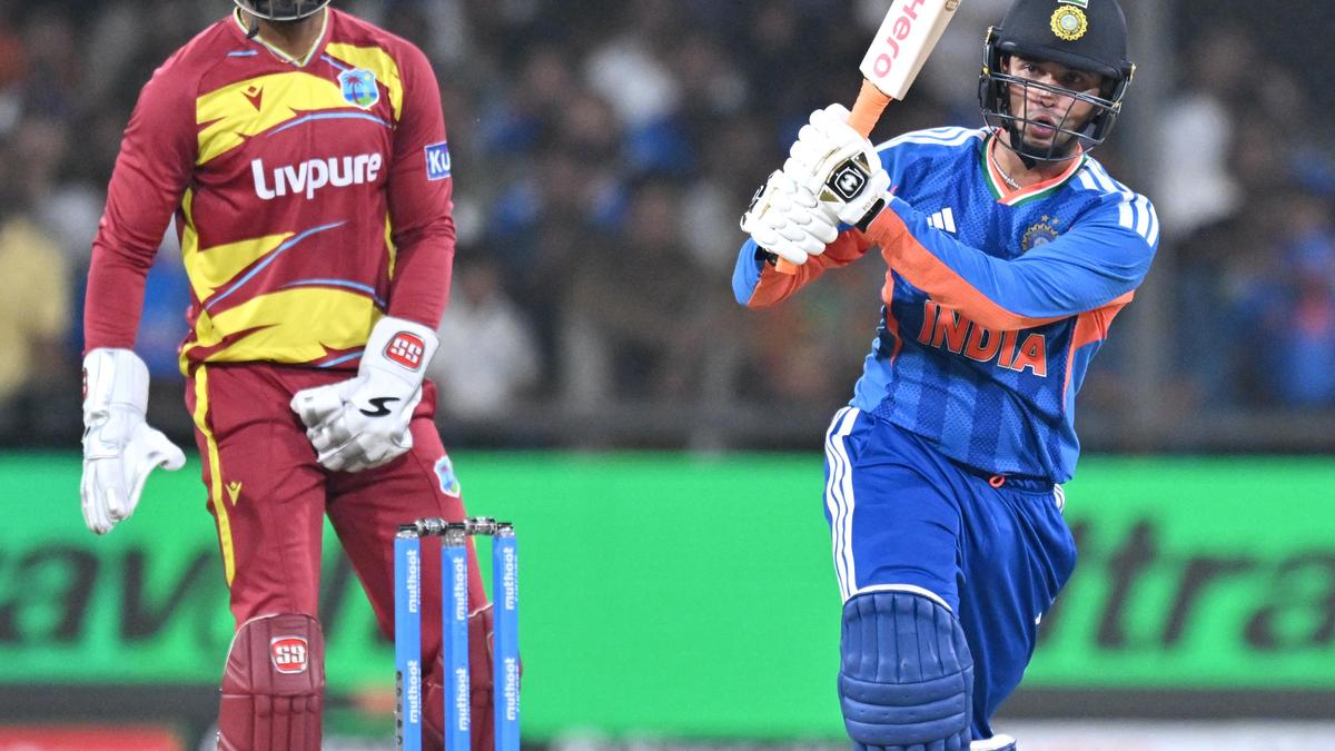 अभिषेक शर्मा का राज़: आक्रामक अंदाज़ अपनाने से पहले दिमाग़ को करते हैं 'ऑफ'